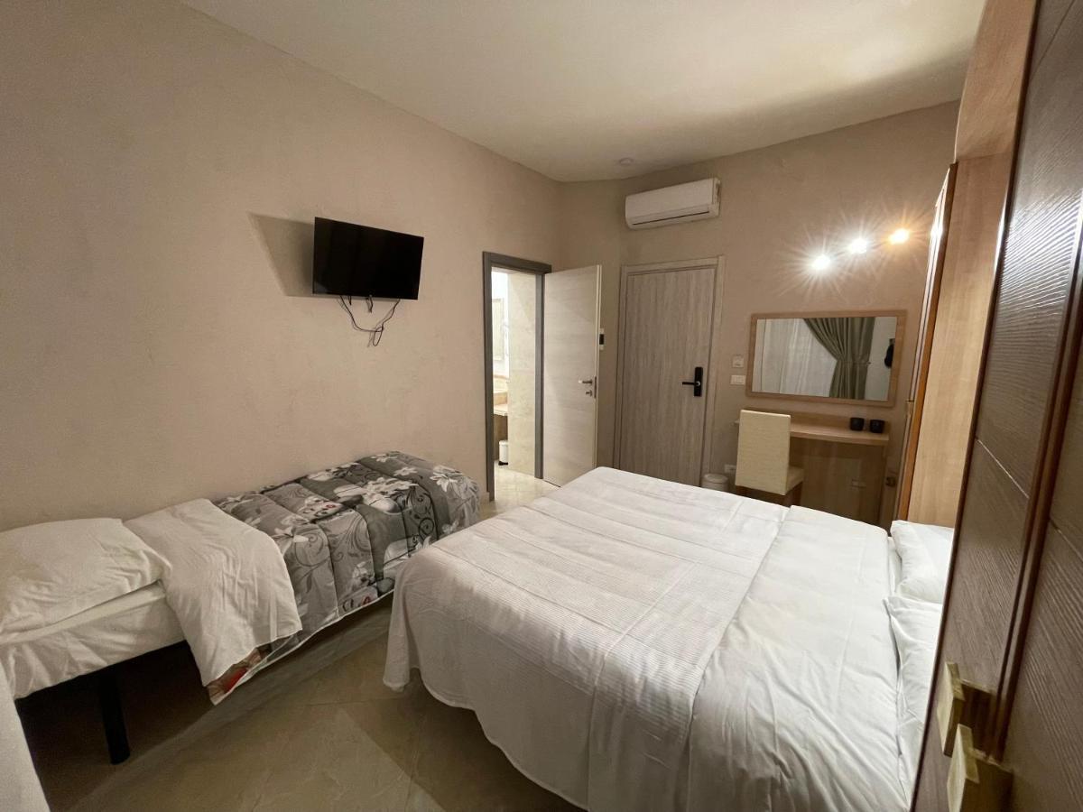 Ambasada Suite Рим Екстериор снимка