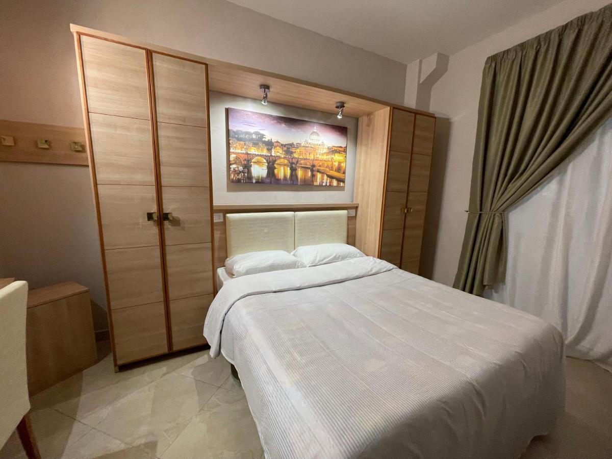 Ambasada Suite Рим Екстериор снимка