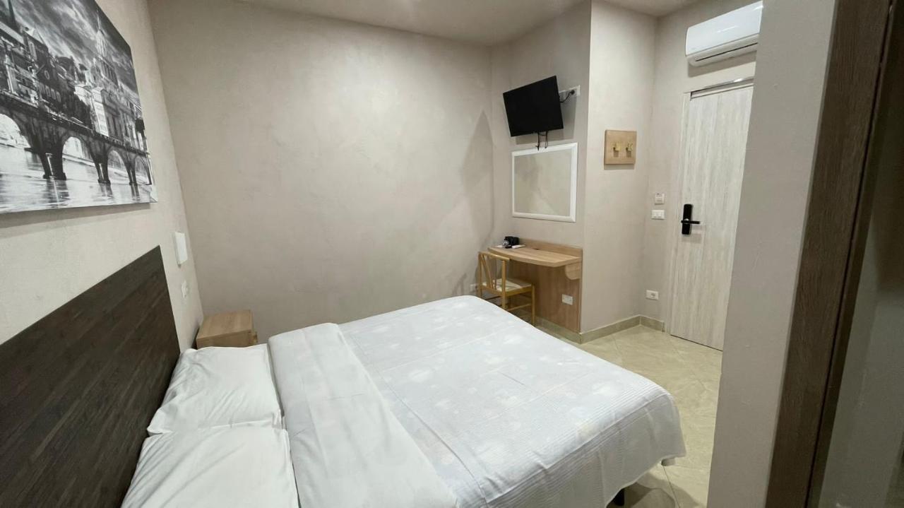 Ambasada Suite Рим Екстериор снимка