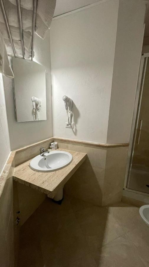 Ambasada Suite Рим Екстериор снимка